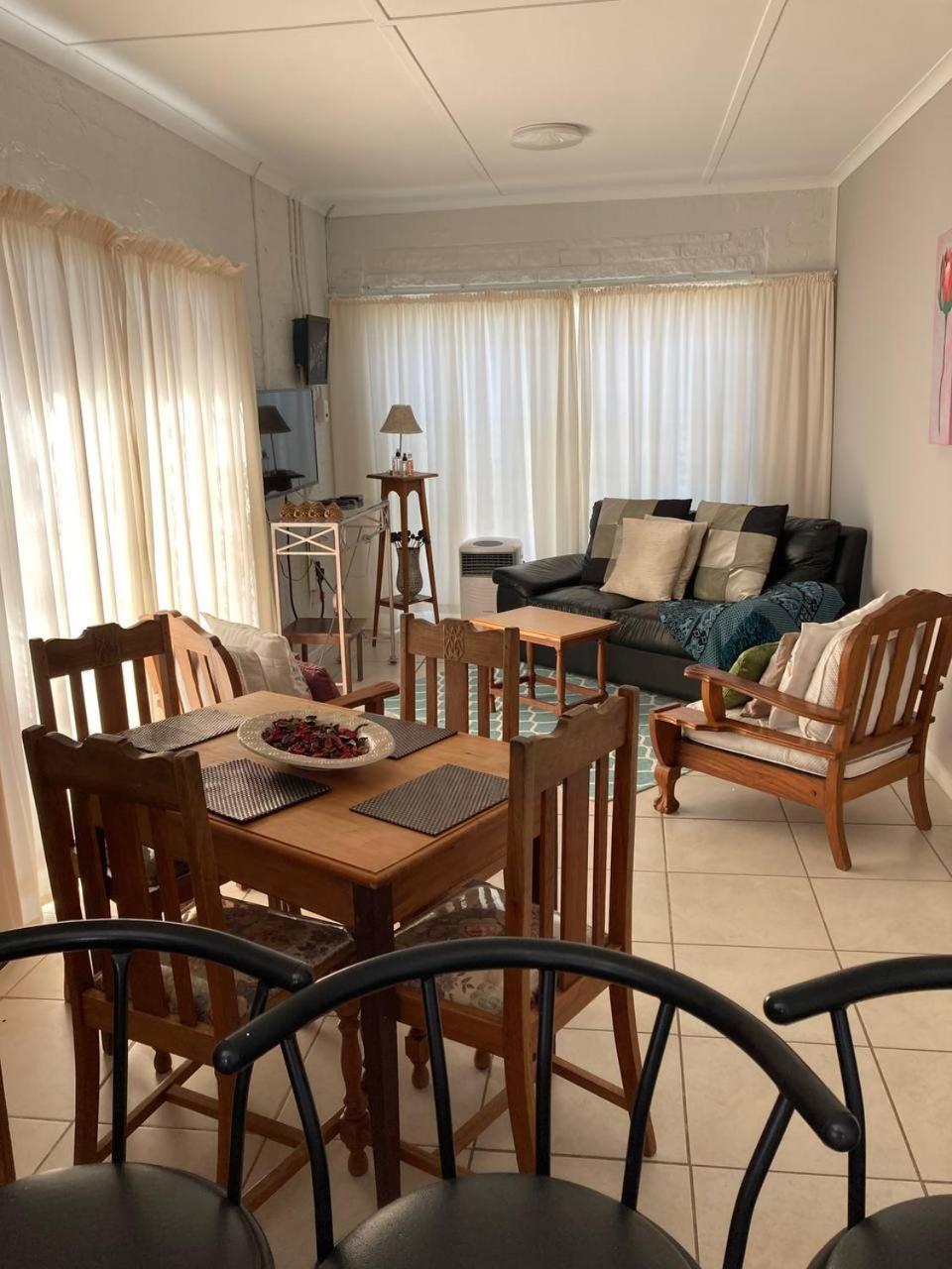 קולצ'סטר 57 On Wellington Accommodation מראה חיצוני תמונה